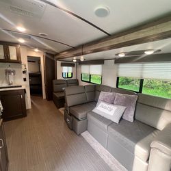 Keystone passport 3400QD -sleeps 14