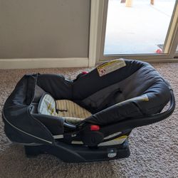 Graco Infant Car Seat And Stroller 