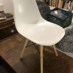 White Polypropylene Shell Chair