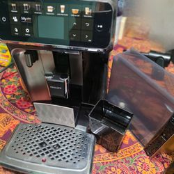 Phillips 5400 Fully Automatic Espresso Machine-Latte Go