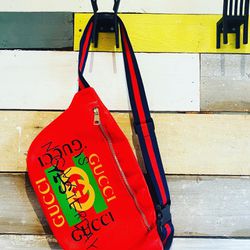 Gucci unisex crossbody bag (limited Yesterday And Today Edition)