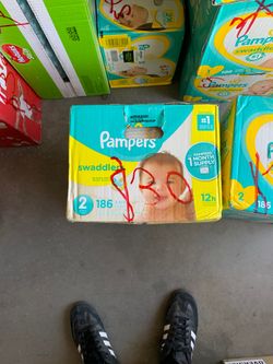 Pampers swaddlers size 2, 186 count