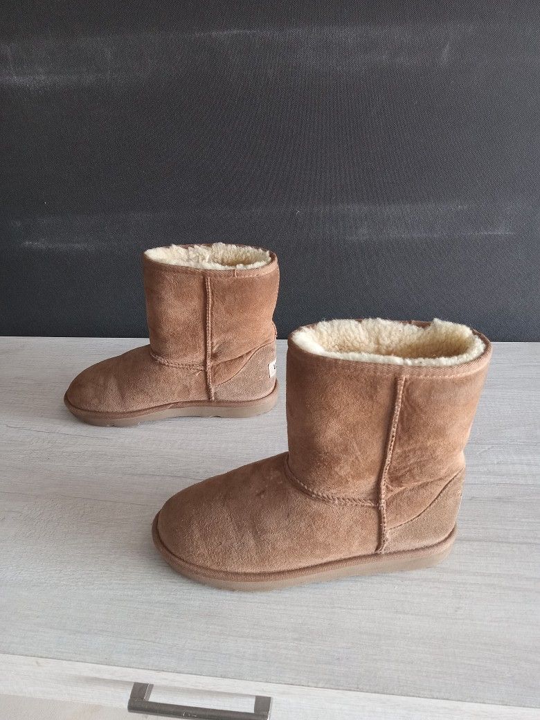 Kookaburra by Ugg Women's Suede Boots/Brown Size 5