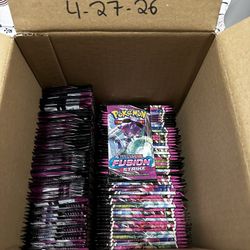 Fusion Strike Booster Packs  X 100