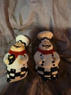 Chef salt and pepper shaker