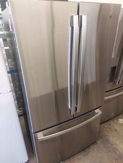 GE 22cu.ft Counter-Depth French-Door Refrigerator