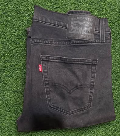 Levi’s 514 Black Jeans