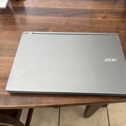 Laptop Acer spire Vs-552P-x404 !Not Free!
