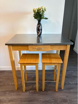 Bar Table and 2 Stools