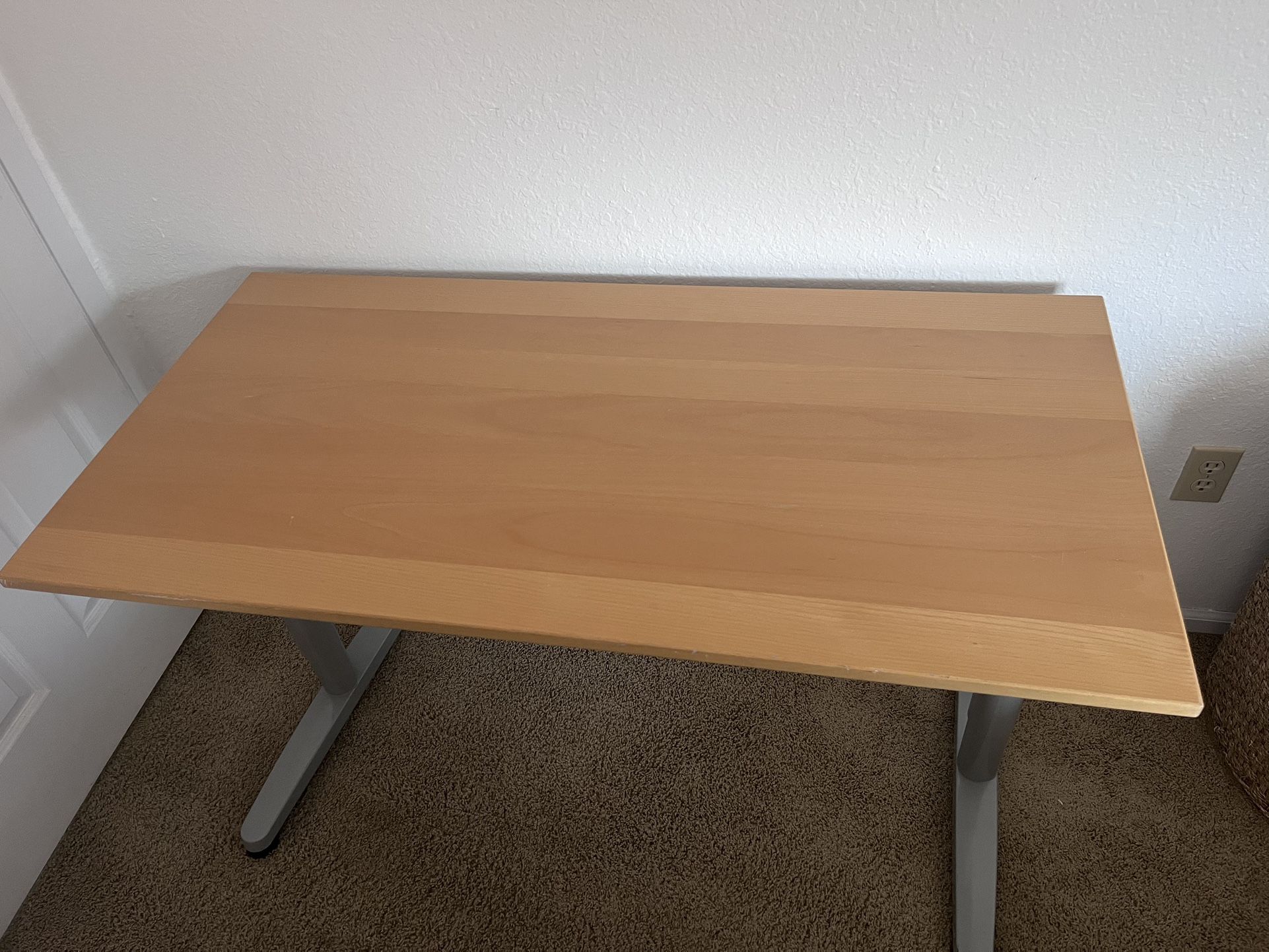 Desk / Table