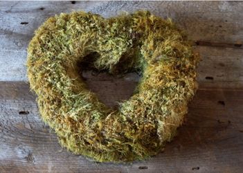Natural Moss Heart Wreath