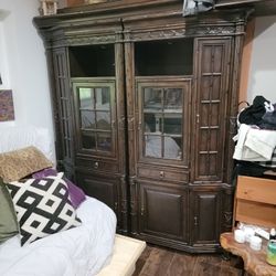 Media center / bookshelves