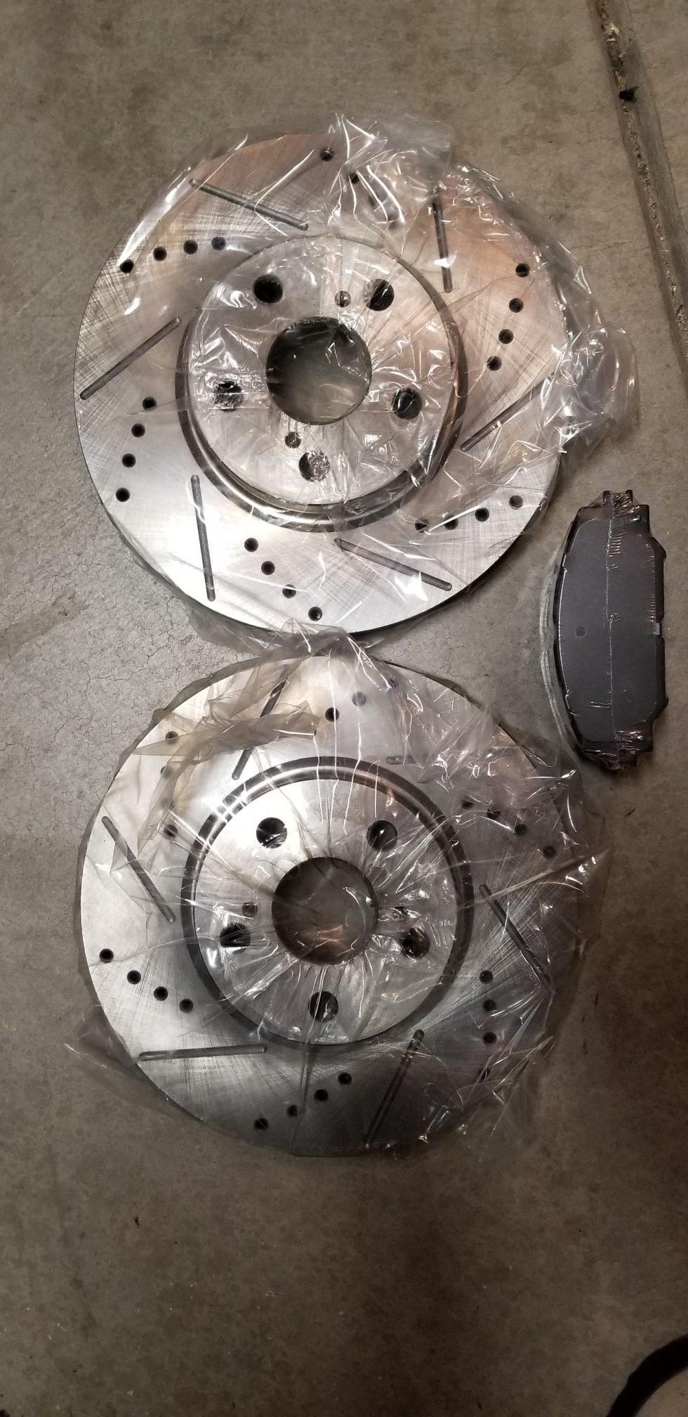 2010 Toyota corolla front cross drilled and slotted rotors and performance ceramic pads