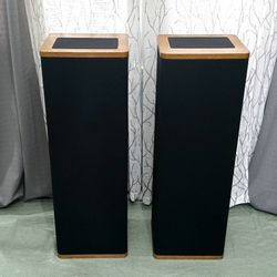 Vandersteen Model 1 Floor-Standing Vintage Speakers