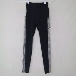 Pop Fit Athletic High Rise Leggings Size XS in Black with White Mesh Sides  for Sale in Beaumont, TX - OfferUp