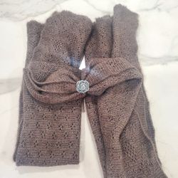 Vintage New Russian ussr Orenburg Shawl Goat down wool Hand made Gray fluff  54"L x 12"W to 16"W Wrap Scarf 

Hand-Made , high quality ecologically cl