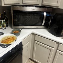 Whirlpool Microwave 