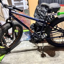 Triax Fracture Fat Tire Bike