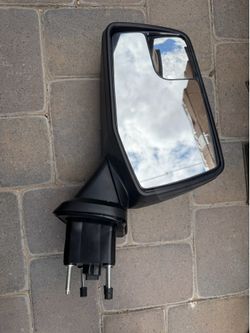 Drivers side mirror for 2019-2022 chevy 1500