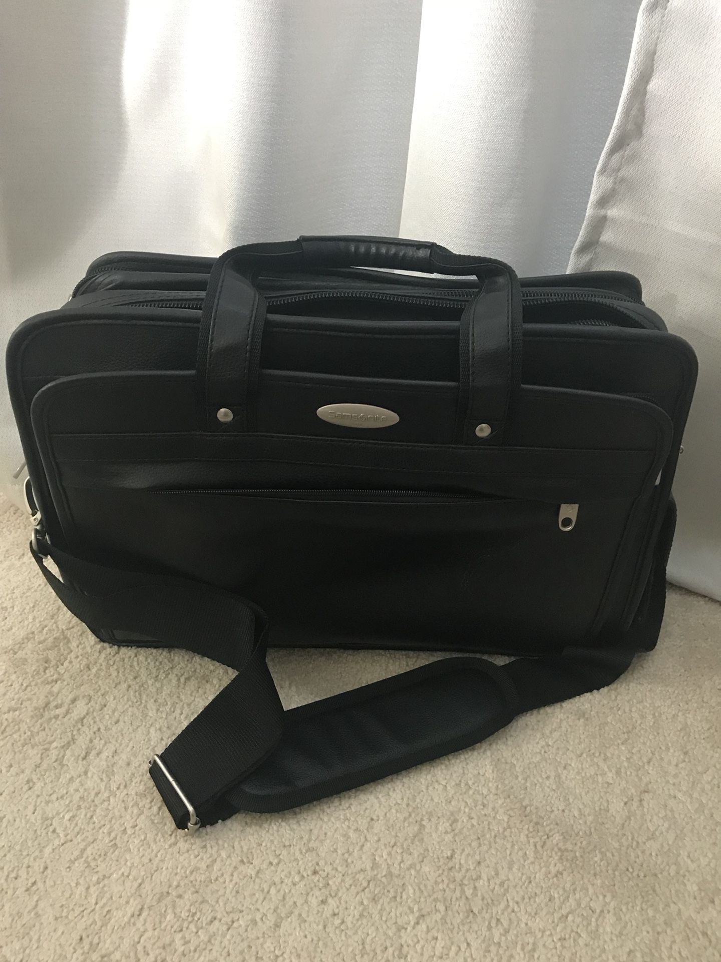 Samsonite businesses carry laptop bag