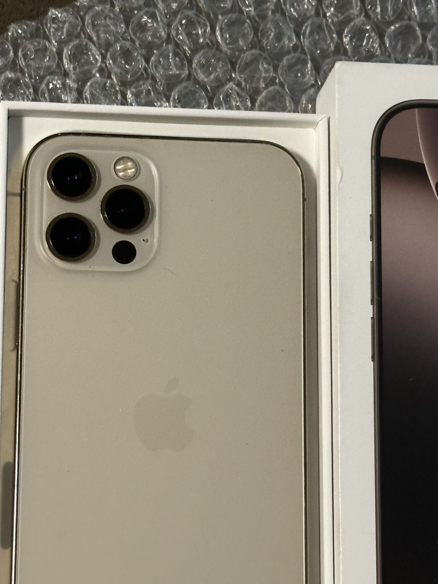 iPhone 12 PRO Gold UNLOCKED