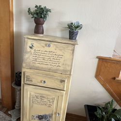 Secretary/letter Desk