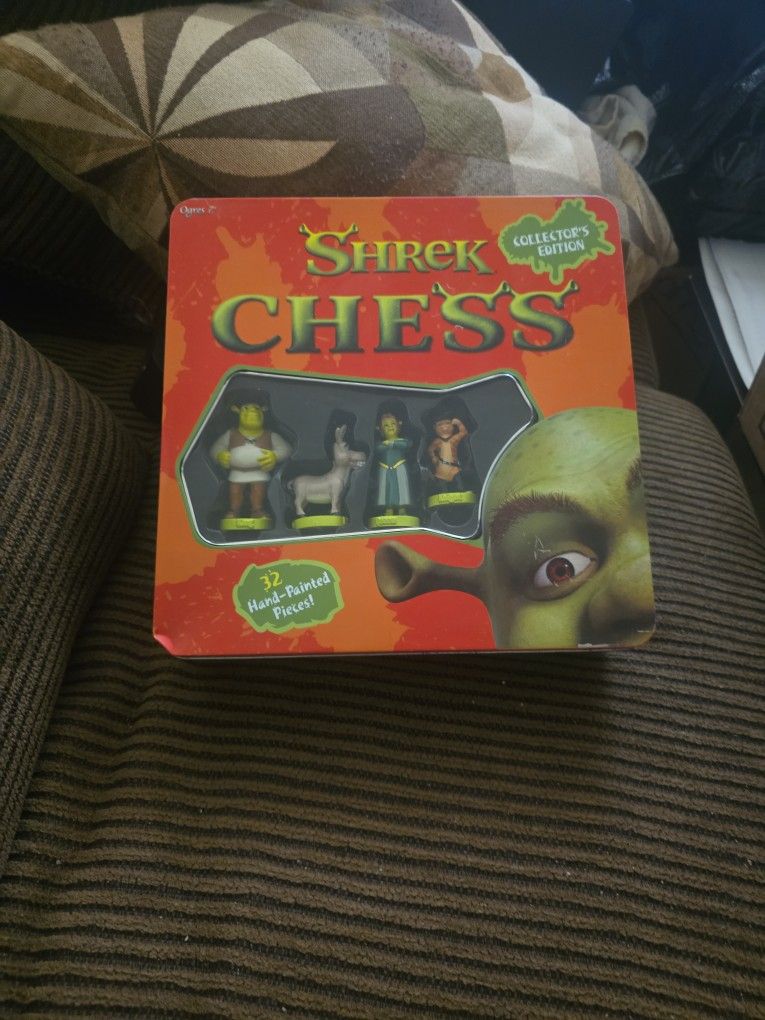 Shrek Chess Set Collector's Edition