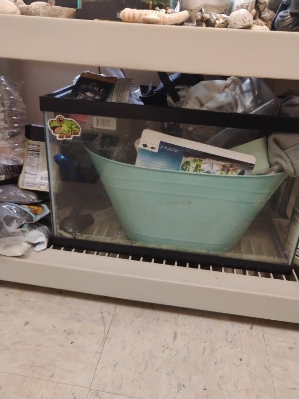 Fish Tank, Miscellaneous Items