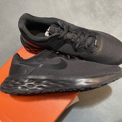 Nike Revolution Size 11 New 