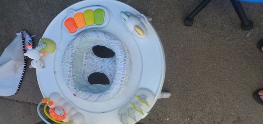 Baby bouncer