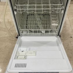 Dishwasher  (white) Everything Works - No Mechanical Issues - Only $75