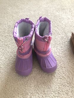 Girls snow boots size 10