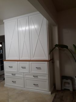 White large kitchen pantry
