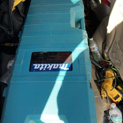 Se Vende Esta Semi Nuevo Pido 300