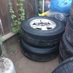 Se Vende Estás Llantas #17 Vildros Son 4  Y Otras 4 