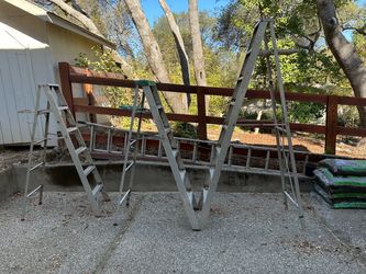 FREE:  4 metal ladders
