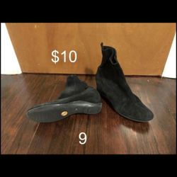 Womens Boots Size 9