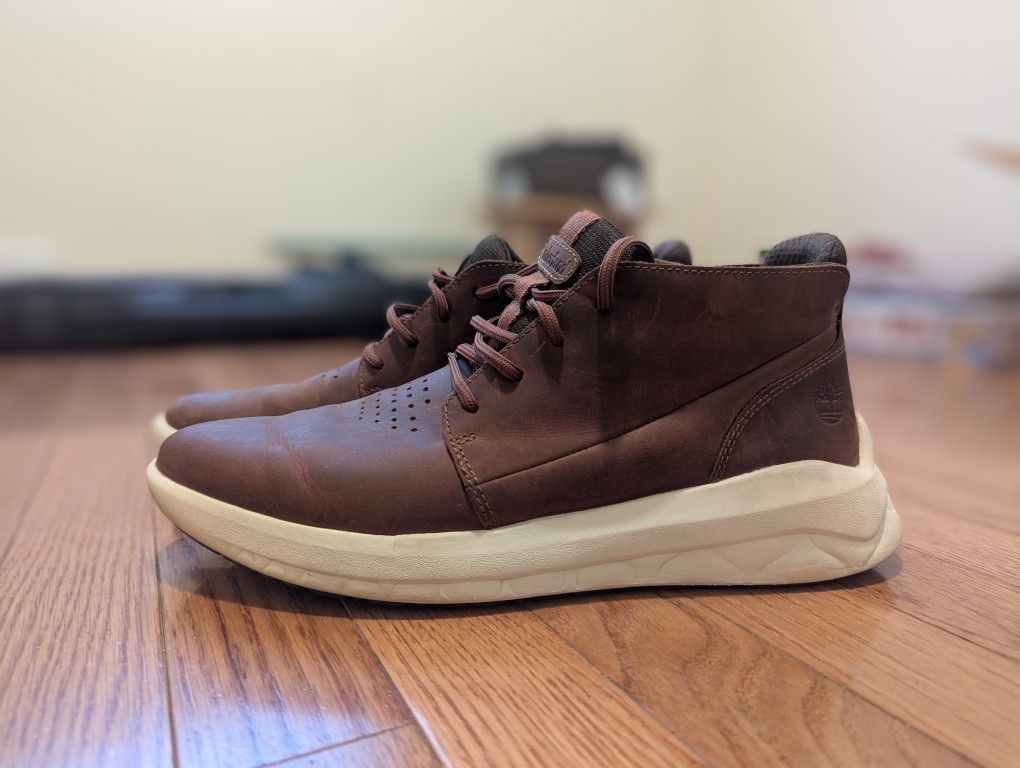 Timberland Bradstreet Leather Chukka Boots