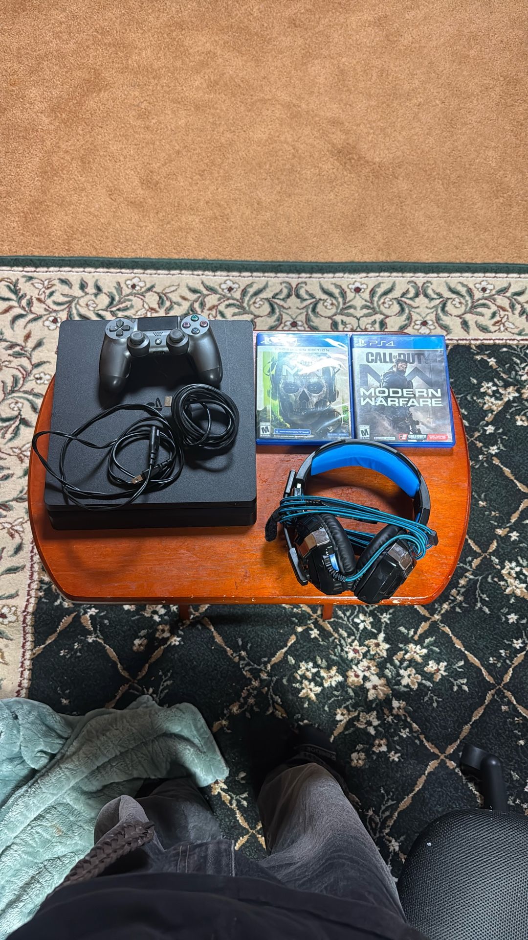 PS4+ controller and 1 game