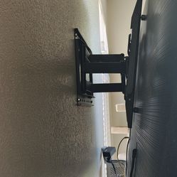 75" Samsung Tv With Wall Mount 