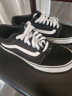Almost New Mens Vans 8.5