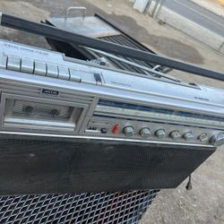 Magnavox Stereo 