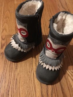 Toddler shoes Size 7 boots