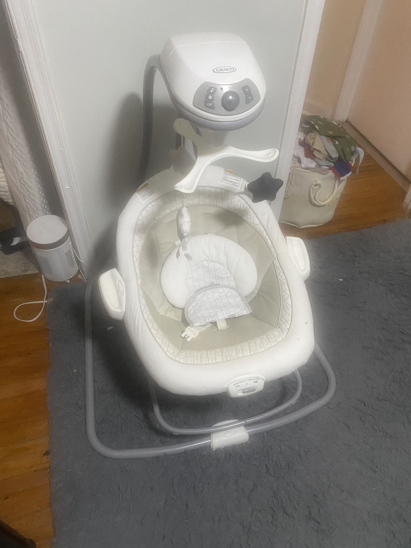 Graco baby swing Chair 