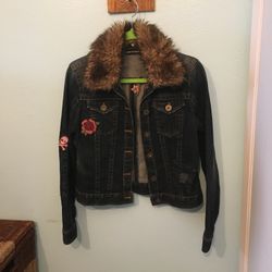 DNKY Denim Jacket W/ Patches & removable Faux fur collar
