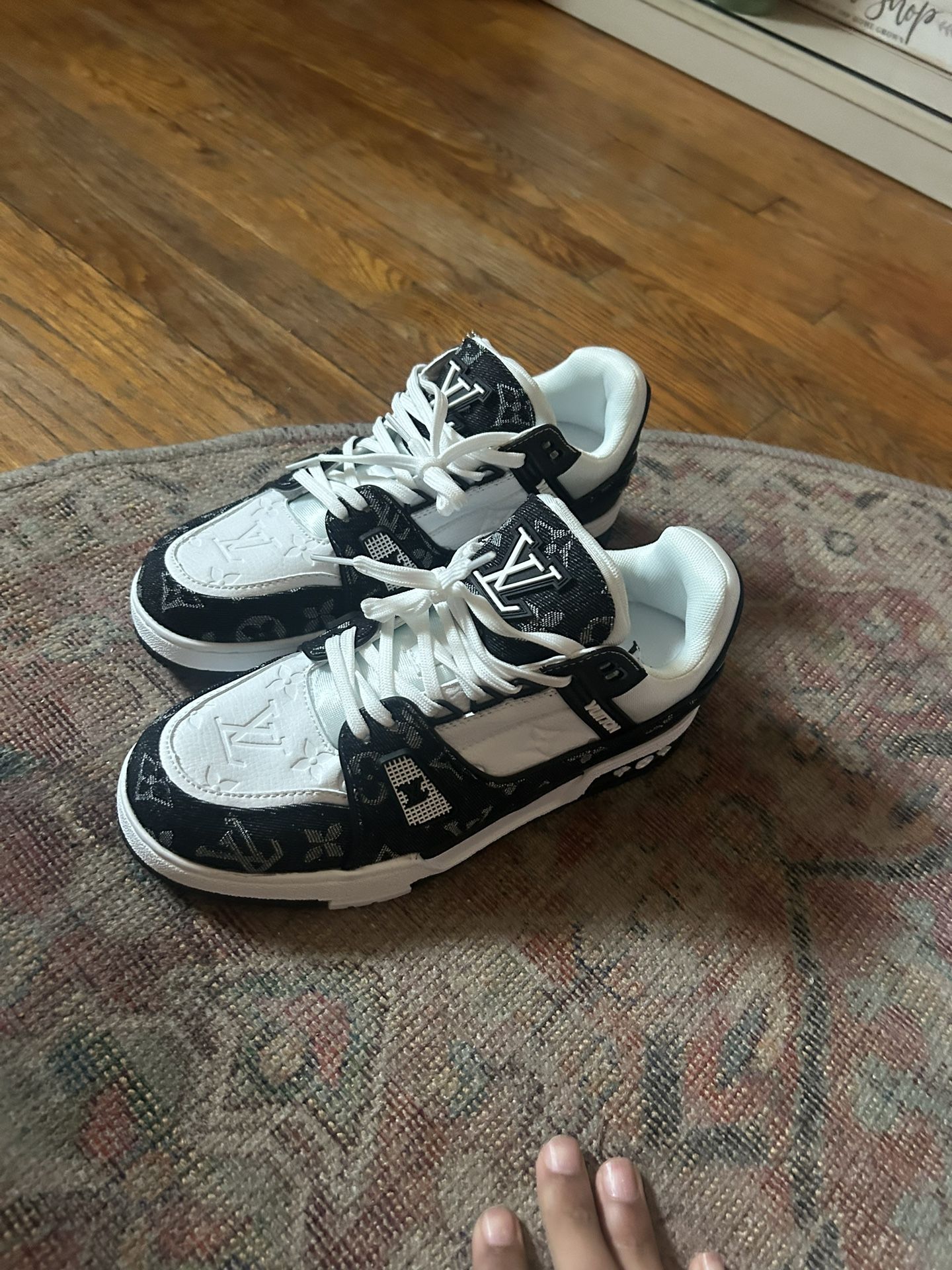 Black and white lv trainers