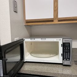 Kitchen Microwave 