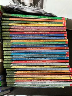Lot of 52 magic treehouse books