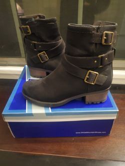 White Montain Woman Boots Sz 8