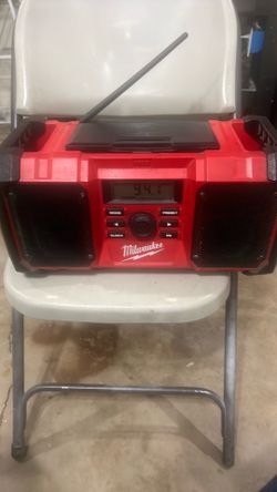 milwaukee work radio